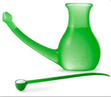 Ladda upp bild till gallerivisning, Green Nose Buddy næserensningsapparat med tilhørende ske, premium neti-kande fremstillet i Sverige